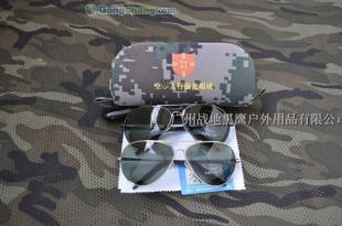 守護飛行視野，盡顯運動風范——解析供應殲十版07飛行偏光太陽鏡